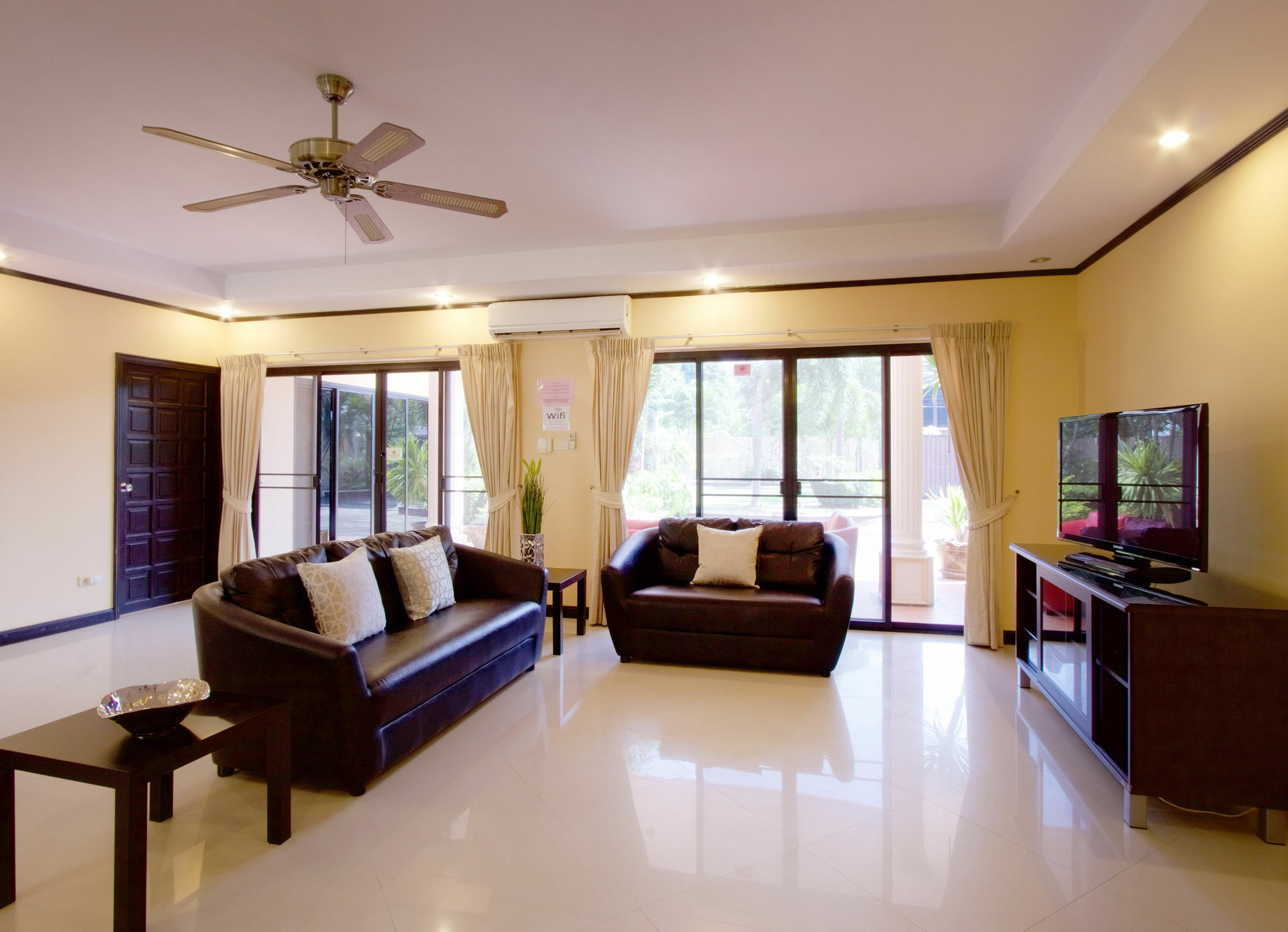 Pattaya Holiday Villas Bang Lamung Ngoại thất bức ảnh